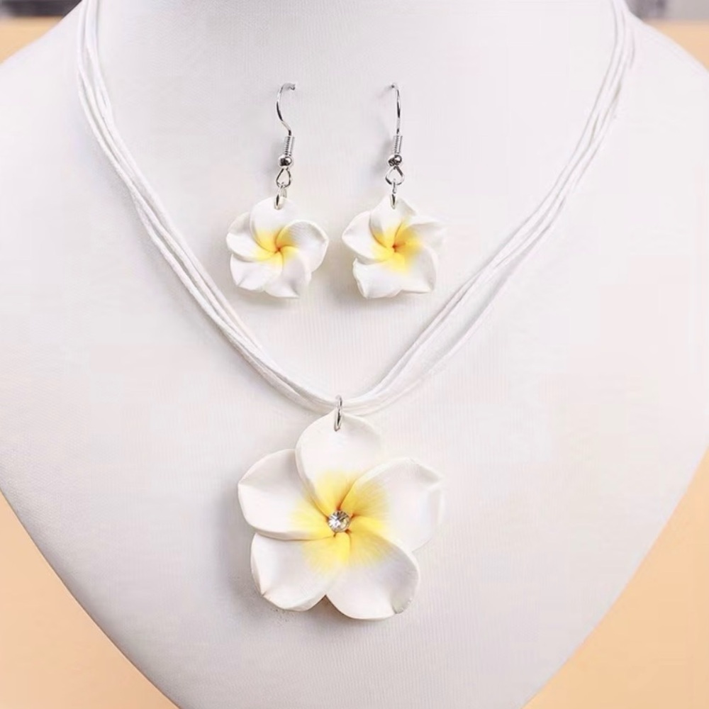 White and Yellow Plumeria Flower Necklace & Earring Set - NIP